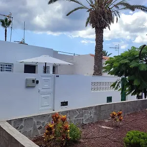https://cozy-apartament-h10.in-canary-islands.com