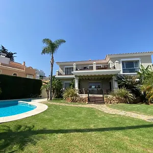 https://apartamentos-villa-torreblanca.es-andalucia.com